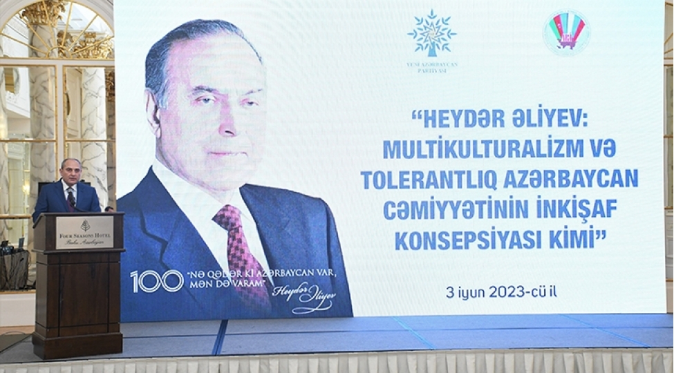 heyder-eliyev-multikulturalizm-ve-tolerantliq-azerbaycan-cemiyyetinin-inkishaf-konsepsiyasi-kimi-foto