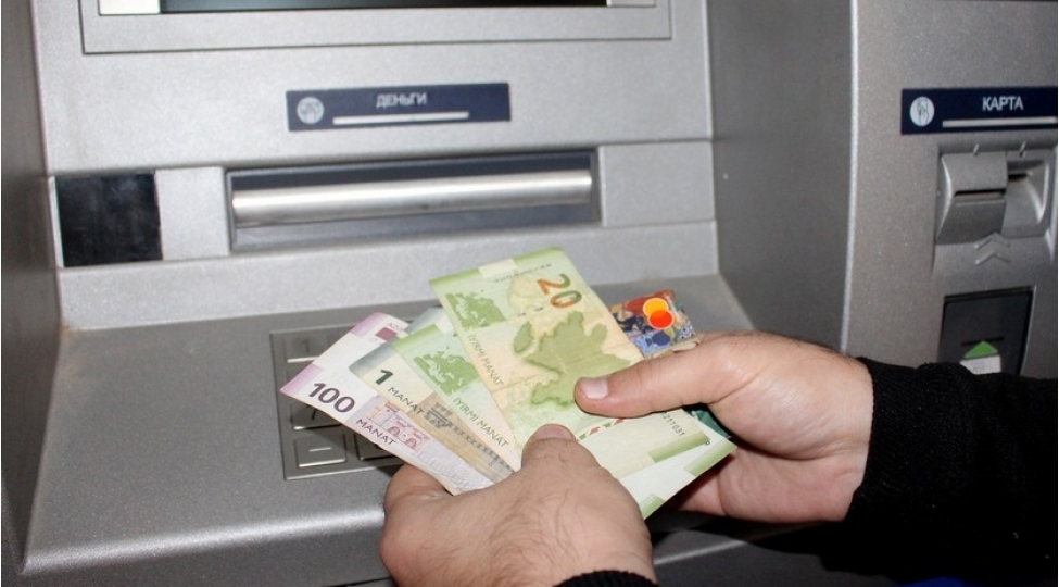 bankomatlardan-pulu-nagdlashdirmaq-faizlerini-standart-edilmesi-teklif-olunur