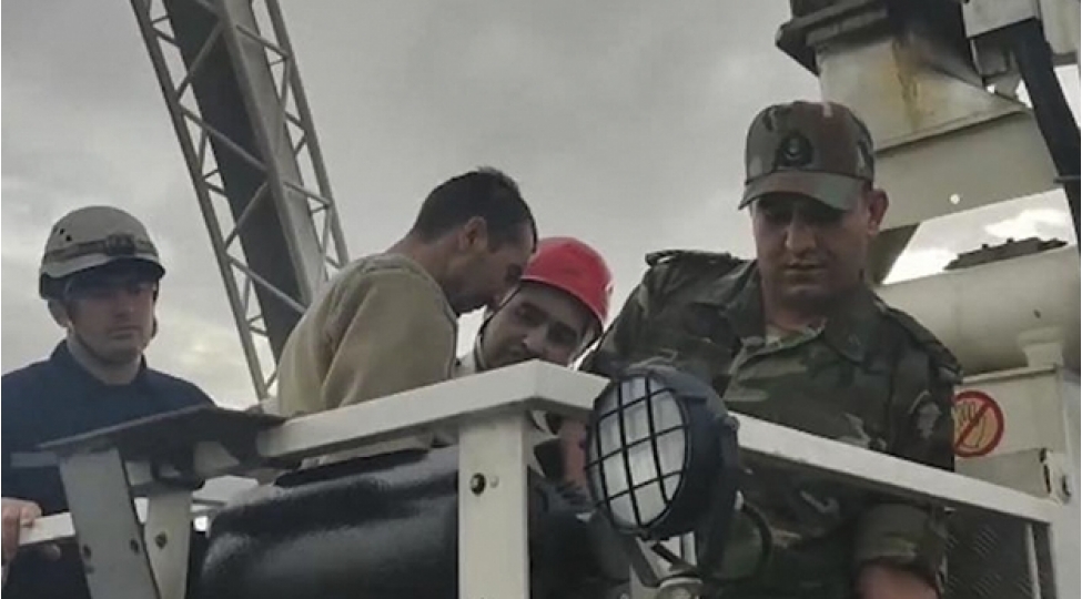 hemin-shexs-korpuden-bele-dushuruldu-video