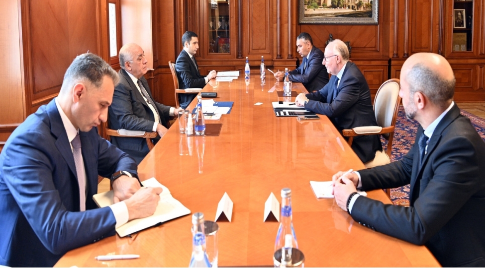eli-esedov-icao-shurasinin-prezidenti-ile-gorushub