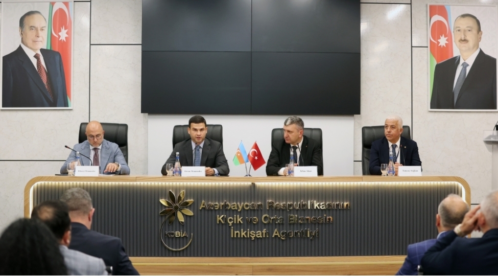 turkiye-ish-adamlari-ile-yeni-emekdashliq-imkanlari-muzakire-edilib