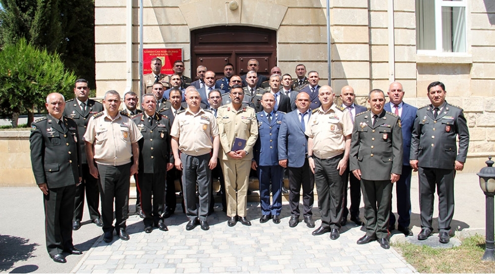 milli-mudafie-universitetinde-buraxilish-merasimi-kechirilib