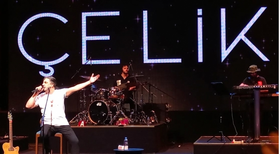 chelik-bakida-konsert-verib