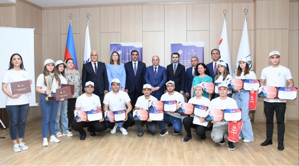 heyder-eliyev-irsinin-teshviqi-innovativ-hellerde-foto
