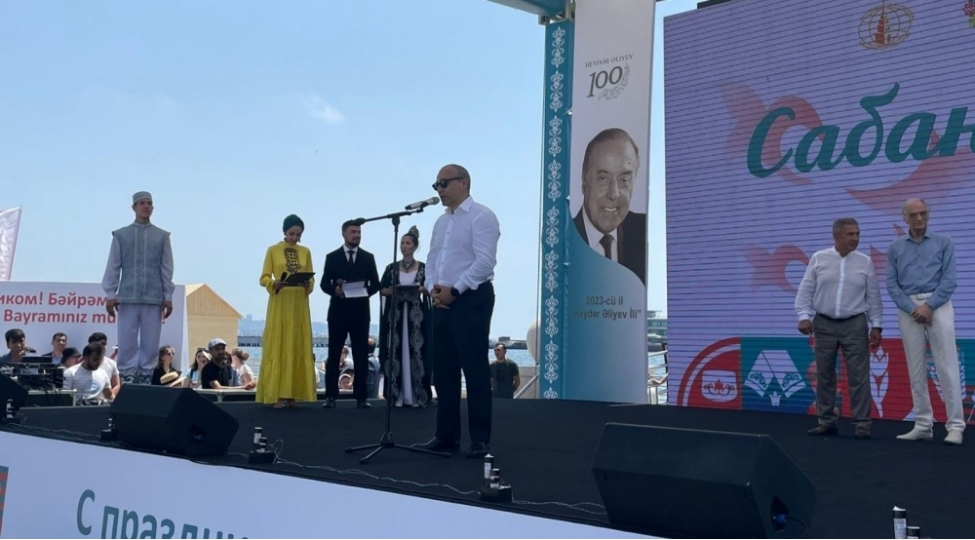 tataristan-shirketleri-ishgaldan-azad-edilmish-erazilerin-berpasinda-bizimle-chiyin-chiyine-chalishir-mikayil-cabbarov