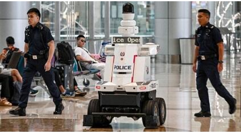 bu-olkede-robot-polisler-fealiyyete-bashladi-foto