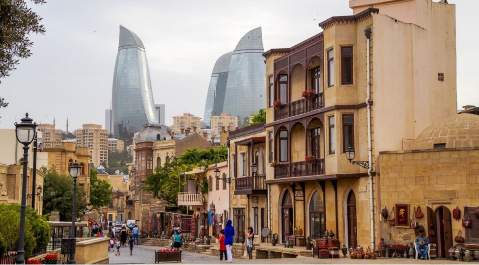 ai-ve-korfez-olkelerinden-azerbaycana-gelenlerin-sayi-artib