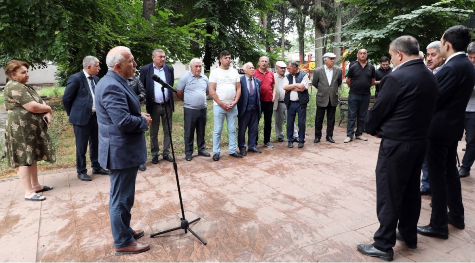 tovuzda-azeriqazin-achiq-mikrofon-aksiyasi-kechirilib