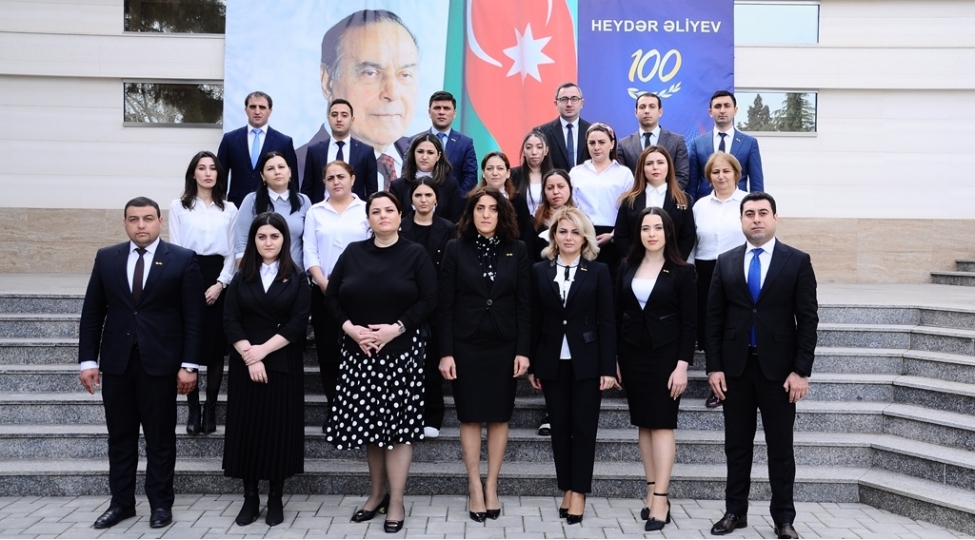 heyder-eliyev-irsini-oyrenirik-foto-2
