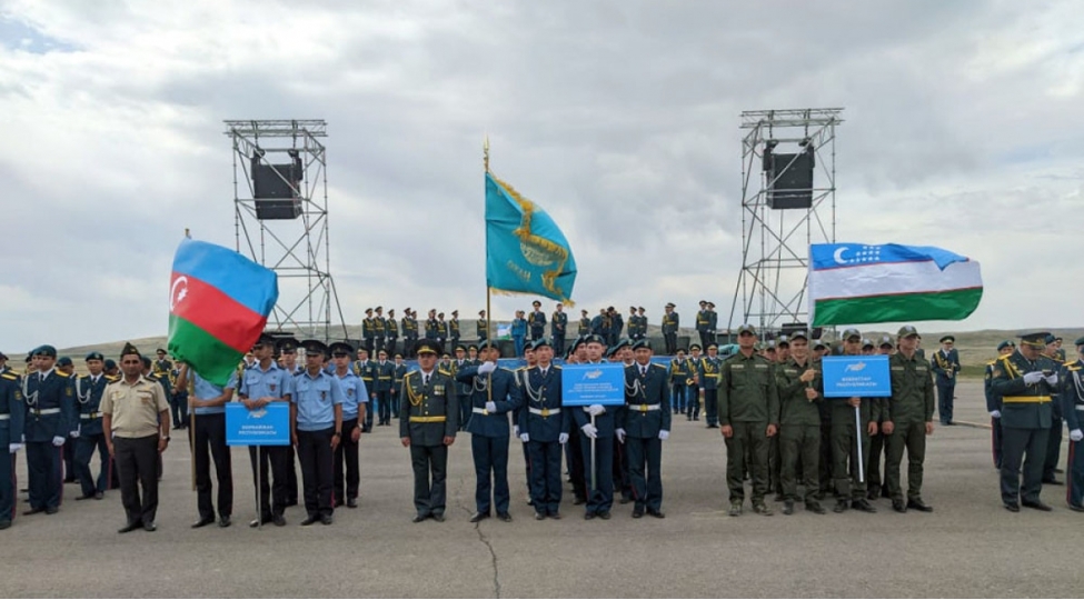 herbi-liseyin-kursantlari-qazaxistanda-herbi-vetenpervelik-toplanishinda-ishtirak-edir-foto