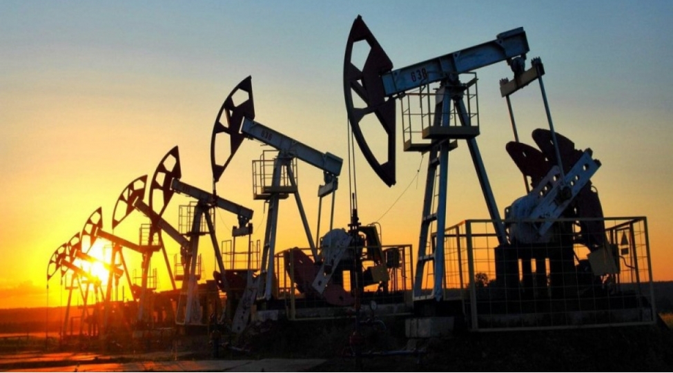 fitch-bu-il-uchun-neftin-qiymeti-uzre-proqnozunu-azaldib