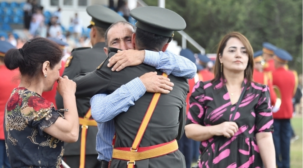 heyder-eliyev-adina-herbi-institutda-buraxilish-merasimi-kechirilib-videofoto