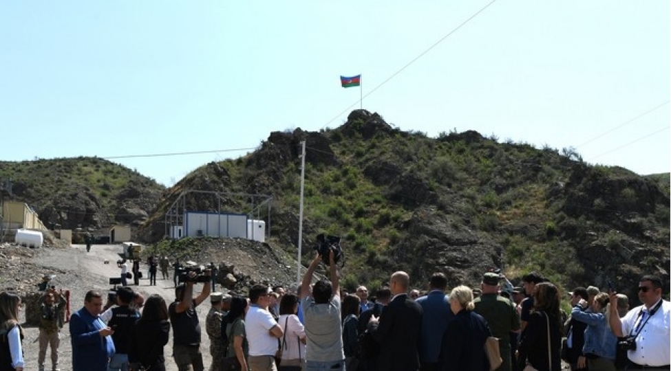 xarici-diplomatlar-ve-herbi-attasheler-lachin-serhed-buraxilish-menteqesinde-olublar