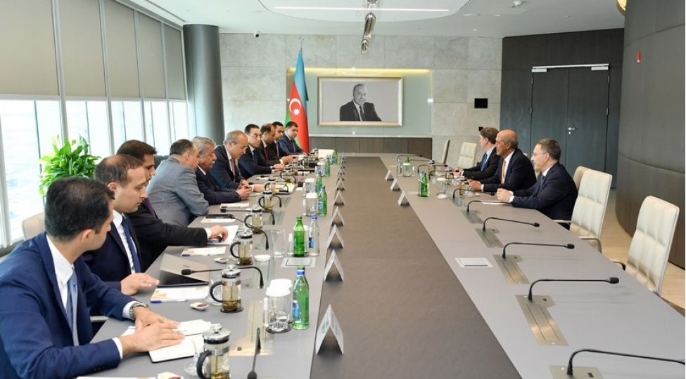 iqtisadiyyat-nazirliyinde-uemt-nin-bash-direktor-muavini-ile-gorush-olub