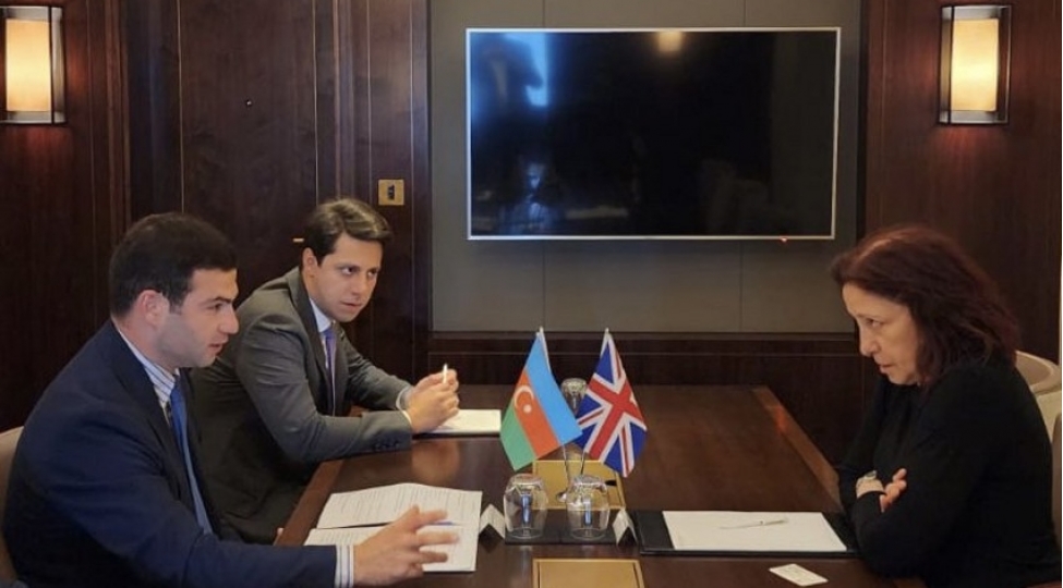 kobia-nin-sedri-boyuk-britaniyanin-kichik-biznes-uzre-muvekkili-ile-fikir-mubadilesi-aparib