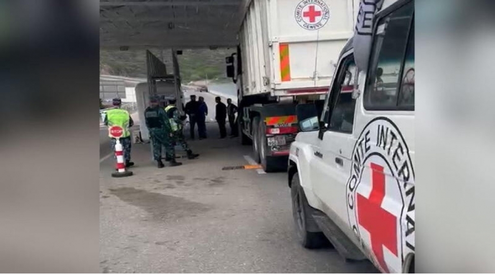 dsx-bqxk-ye-aid-avtomobillerde-defelerle-qanunsuz-yolla-muxtelif-nov-qachaqmalin-kechirilmesi-cehdleri-ashkarlanib-video