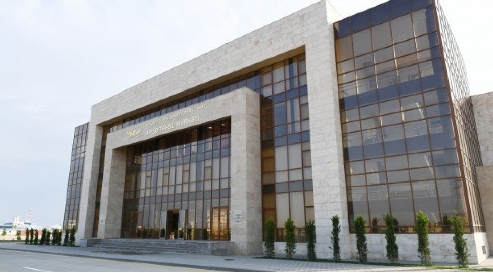 izia-nin-peshe-tehsil-merkezi-telebe-qebulu-elan-edir-2