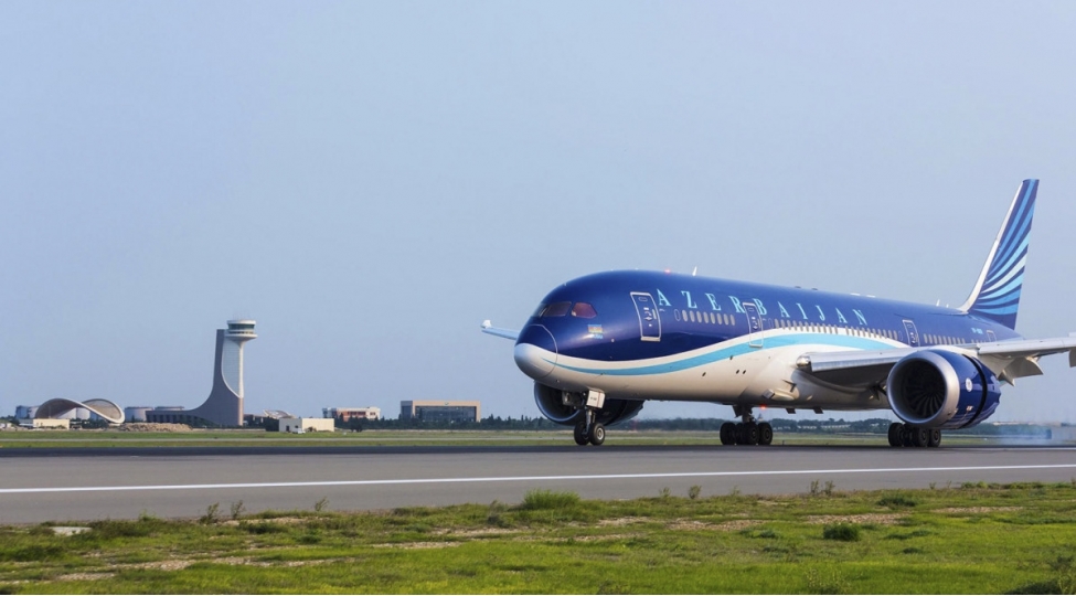 azal-in-baki-istanbul-marshrutu-uzre-reysi-texniki-sebebden-gecikir