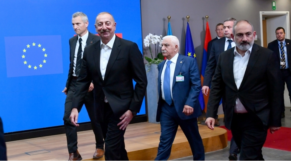 brusselde-prezident-ilham-eliyevin-sharl-mishel-ve-nikol-pashinyan-ile-uchterefli-gorushu-kechirilib-yenilenib-2
