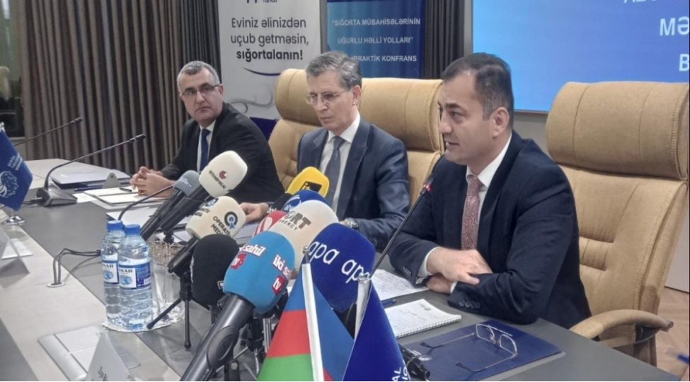 yeni-qayda-icbari-avtosigorta-ile-bagli-shikayetleri-azaldib-amb-nin-bash-direktoru