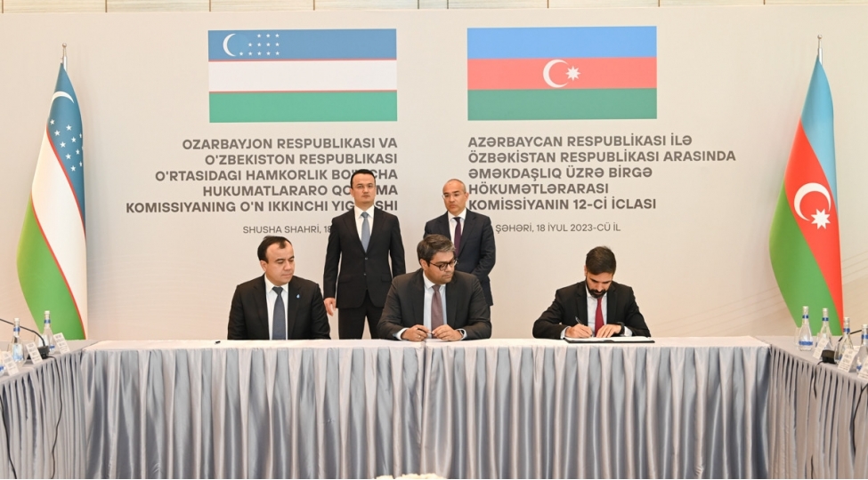 azerbaycan-ve-ozbekistan-arasinda-3-sened-imzalanib-foto