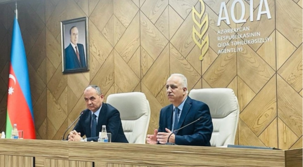 aqta-da-olkeye-yuksek-riskli-mehsullar-idxal-eden-sahibkarlarla-gorush-kechirilib