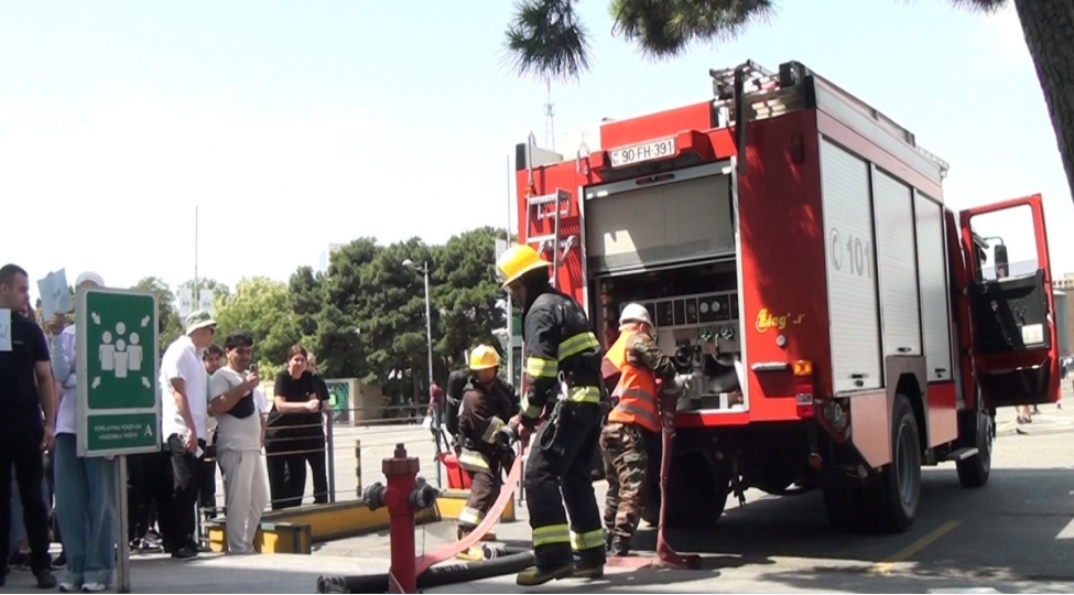 fhn-genclik-mallda-telim-kechirib-fotovideo