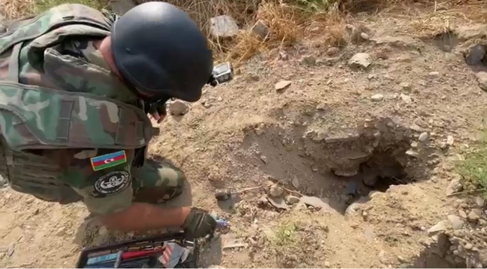 ziya-bunyadov-prospektinde-herbi-sursat-ashkar-edilib