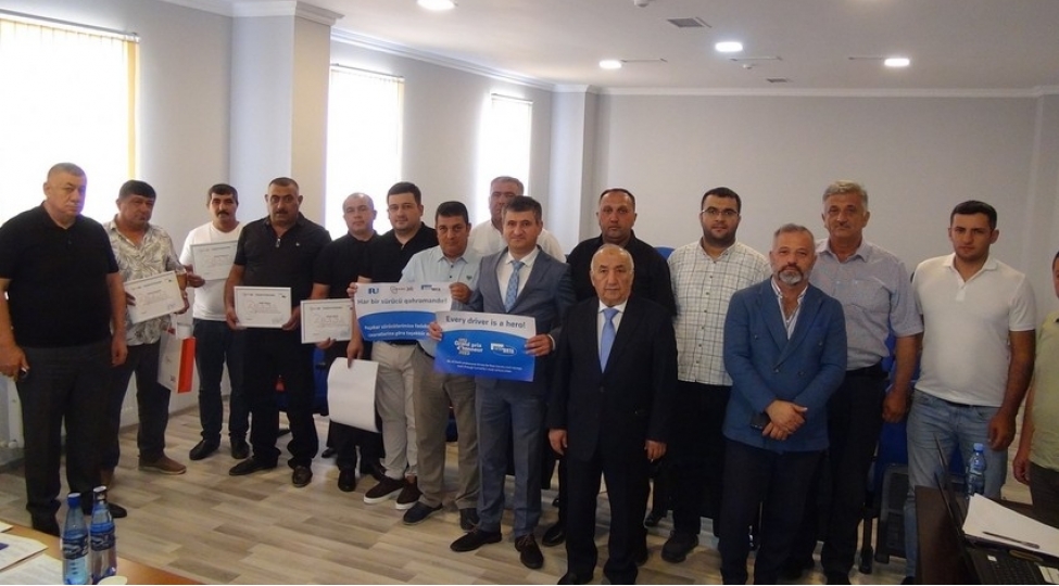 gencedeki-avtodashiyicilarin-problemleri-dinlenilib