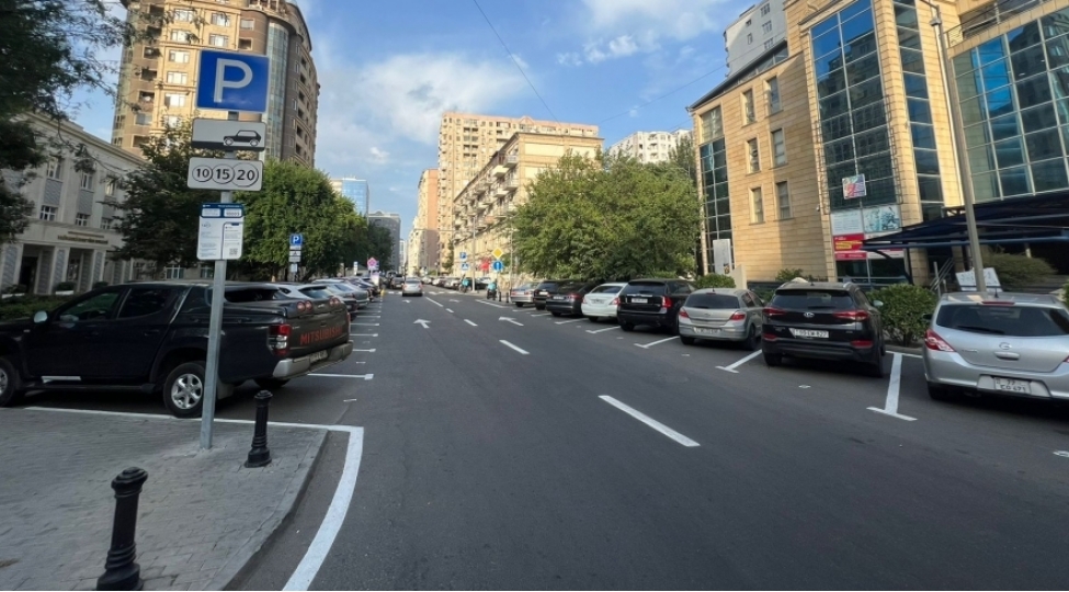 azerbaycanda-avtomobillerin-parklanmasi-ile-bagli-guzeshtlerin-artirilmasi-teklif-olunur