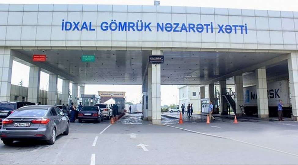 azerbaycan-gomruyunde-sahibkarlarin-beyannameleri-30-deqiqeye-yoxlanilacaq