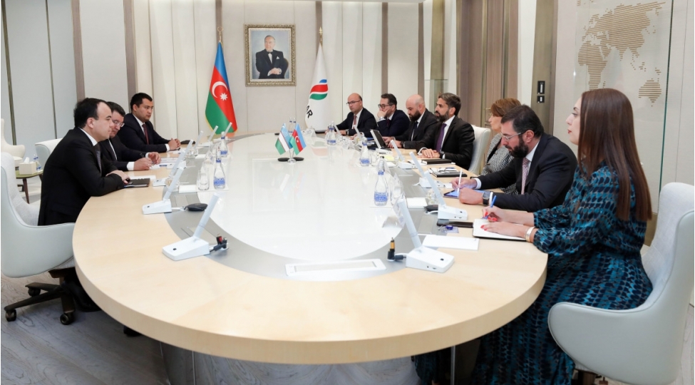 socar-in-prezidenti-ozbekistanin-energetika-naziri-ile-gorushub-foto