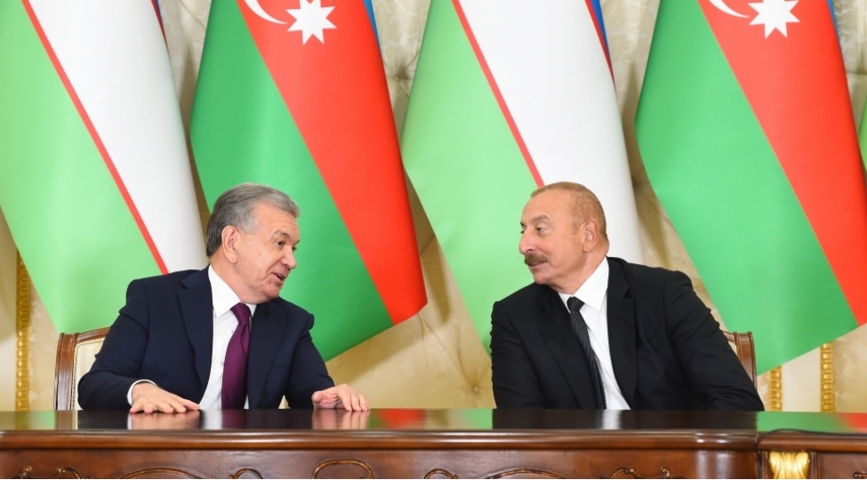 azerbaycan-ozbekistan-senedleri-imzalanib-yenilenib