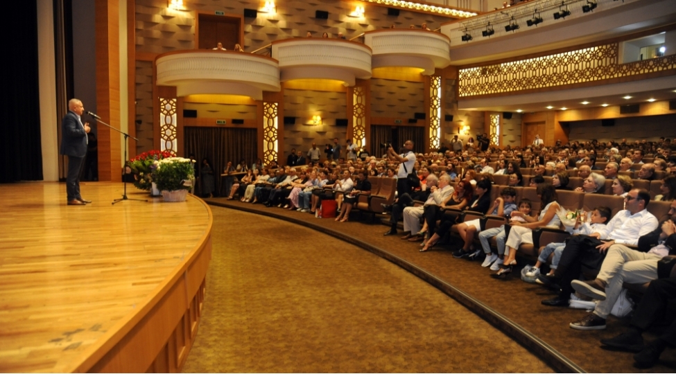 vaqif-mustafayevin-70-illiyine-hesr-olunmush-tenteneli-yubiley-merasimi