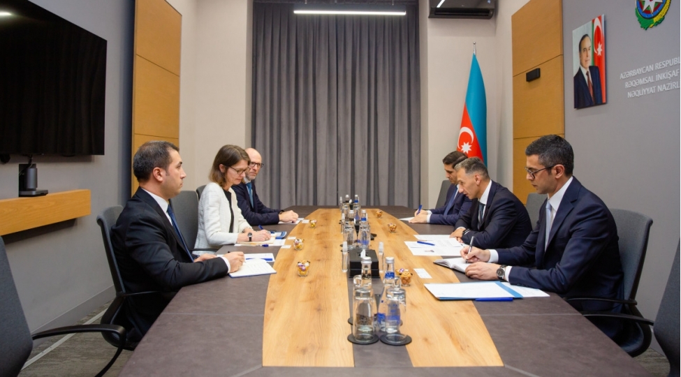 reshad-nebiyev-dunya-bankinin-azerbaycan-uzre-yeni-teyin-olunmush-meneceri-ile-gorushub