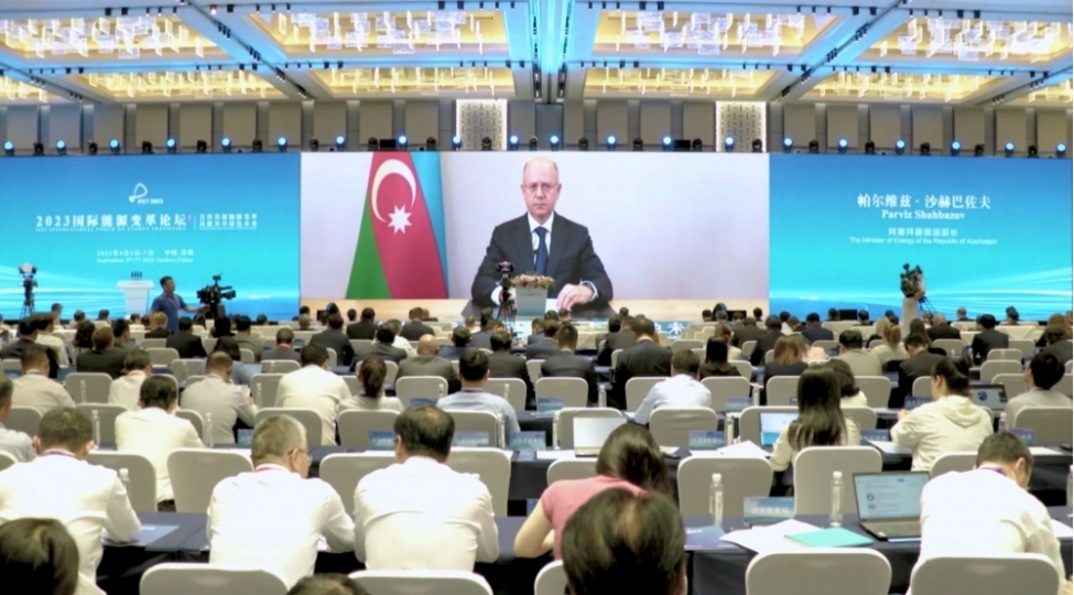 energetika-naziri-chin-beynelxalq-enerji-kechidi-forumunda-azerbaycanin-enerji-tehlukesizliyi-ve-enerji-kechidine-tohfelerinden-danishib