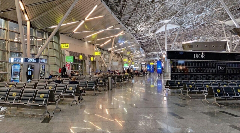 vnukovo-aeroportu-rusiyada-oz-metro-stansiyasi-olan-ilk-hava-limani-olub