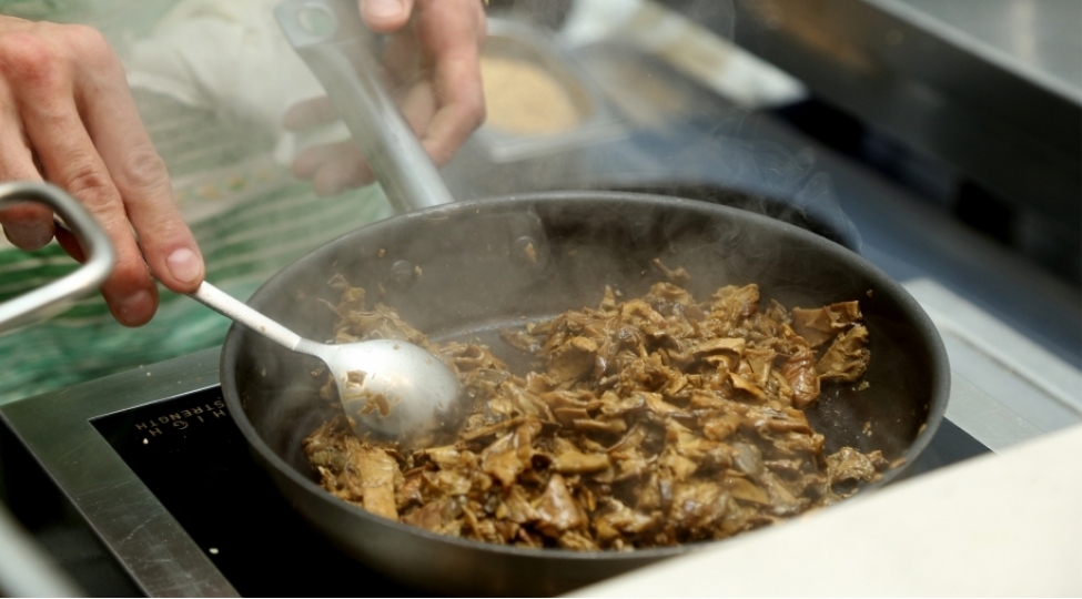 meshhur-meksikali-ashpaz-bakida-ustad-dersi-kechib