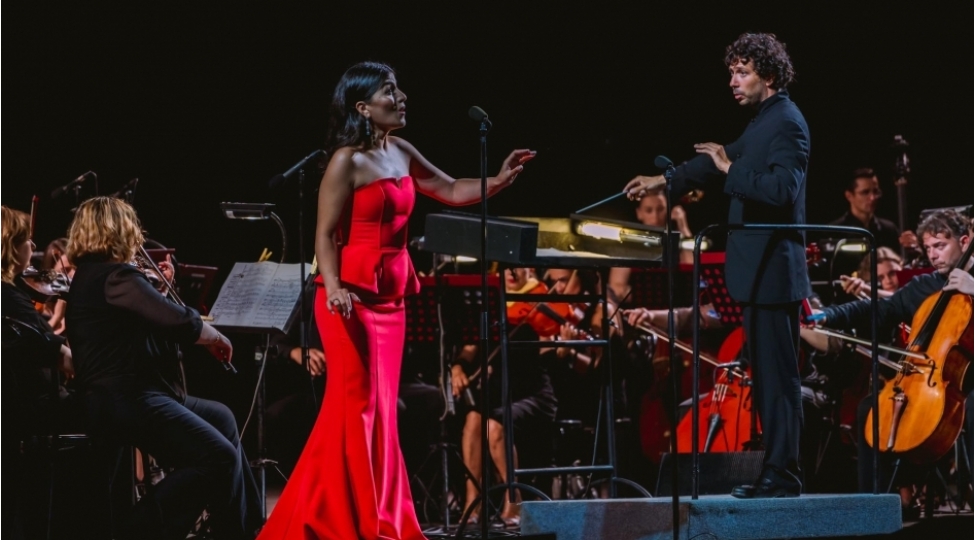 afaq-abbasova-italiyada-novbeti-konsertde-chixish-edib