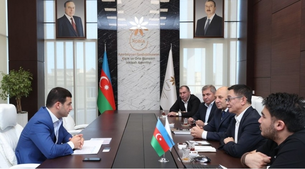 kobia-chin-shirketi-ile-azerbaycanda-elektromobil-istehsalini-muzakire-edib