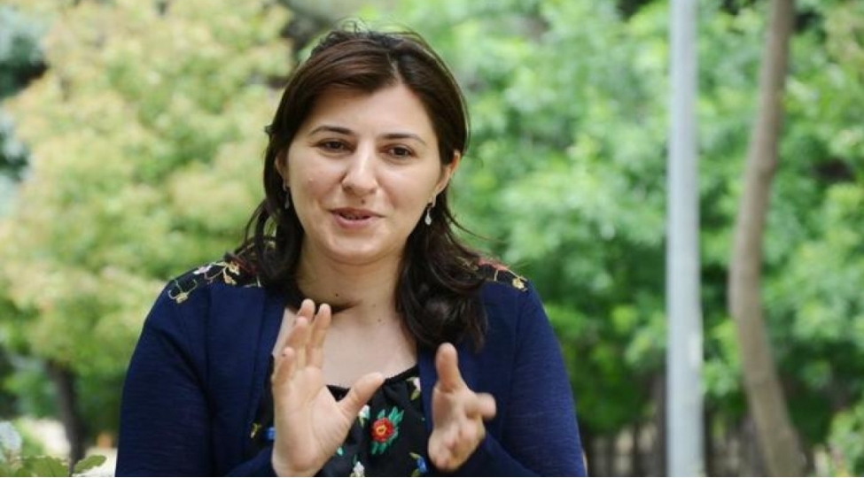 yazichi-sevinc-elsever-veten-muharibesine-ithaf-edilen-musabiqenin-qalibi-olub