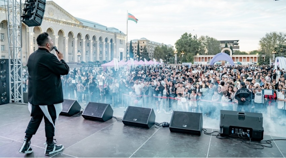 azerbaycanda-ilk-sigorta-festivalinin-baglanish-merasimi-gencede-kechirildi
