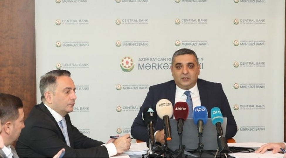 azerbaycana-daxil-olan-pul-baratlari-45-azalib