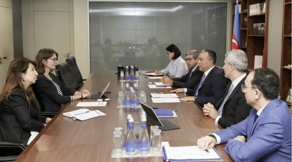 azerbaycanla-semereli-emekdashliq-memnunluq-dogurur-dunya-bankinin-resmisi