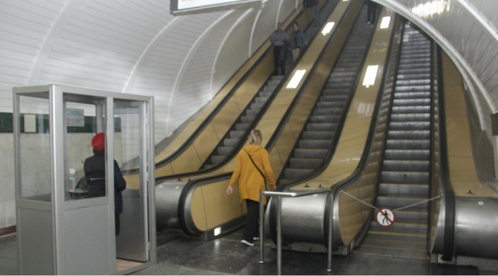 metronun-28-may-stansiyasinda-eskalator-esasli-temirden-sonra-istifadeye-verilib
