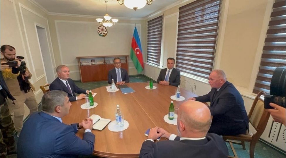 yevlaxda-qarabagin-ermeni-sakinlerinin-numayendeleri-ile-gorush-basha-chatib-videoyenilenib