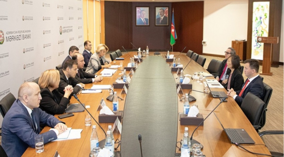 amb-ve-db-arasinda-maliyye-sektorunun-modernizasiyasi-layihesi-3un-icrasina-start-verilib