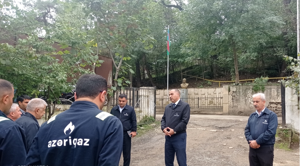 yardimlida-azeriqaz-emekdashlari-ile-gorush-kechrilib-foto