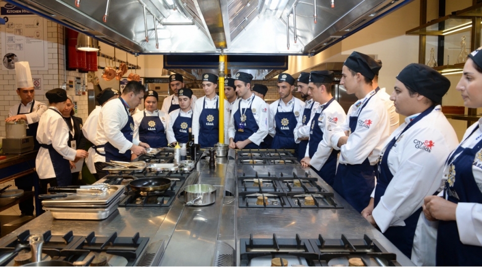 dovlet-turizm-agentliyinin-desteyi-ile-ashpazliq-uzre-pilot-tedris-qrupu-yaradilir
