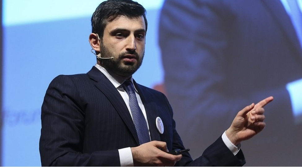 selcuk-bayraktar-azerbaycanli-gencler-bayraktar-shirketinde-suni-intellekt-uzerinde-ishleyirler